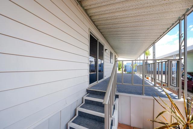 1212 H Street, Ramona CA: https://media.crmls.org/mediaz/1130597f-4ba5-4612-ba09-7aba56c9e533.jpg