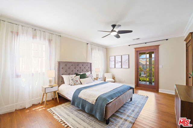 588 N Gower Street, Los Angeles CA: https://media.crmls.org/mediaz/11313df6-e993-48be-a91f-2e7798e958a3.jpg
