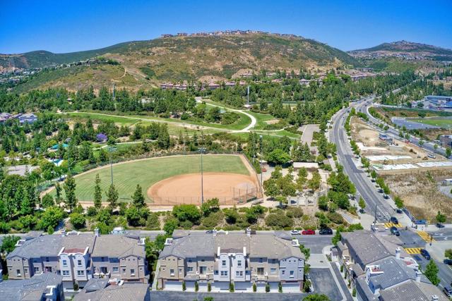 1367 Sky Ridge, San Marcos CA: https://media.crmls.org/mediaz/11317cd8-f464-4241-b3d8-5a98e40bc0b3.jpg