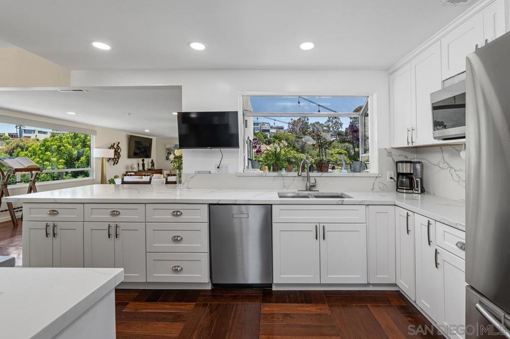 2388 Juan Street - photo 12