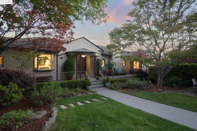 1971 Hoover Ave, Oakland CA: https://media.crmls.org/mediaz/1131ba2a-86b2-40a5-b487-fcd3912408f2.jpg