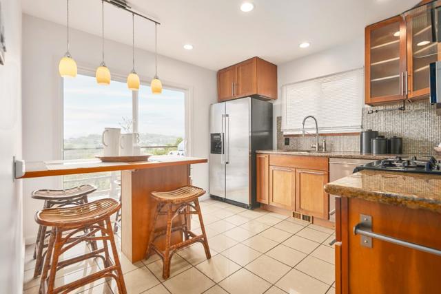 3414 Beresford Avenue, Belmont CA: https://media.crmls.org/mediaz/1131c577-11ef-4a65-844c-4c1181d0ce66.jpg