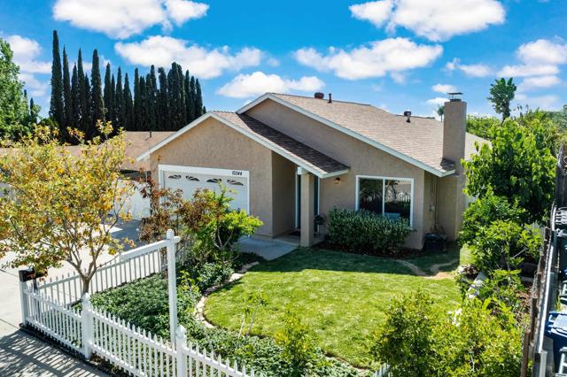 Home for Sale in Lakeside