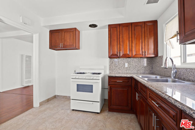 8521 Saturn Street, Los Angeles CA: https://media.crmls.org/mediaz/1132e73e-cb54-400a-990f-f5dfc66615b2.jpg