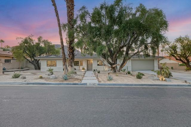 45715 Verba Santa Drive, Palm Desert CA: https://media.crmls.org/mediaz/11334746-1333-42dd-8995-4bec56e4ccb5.jpg