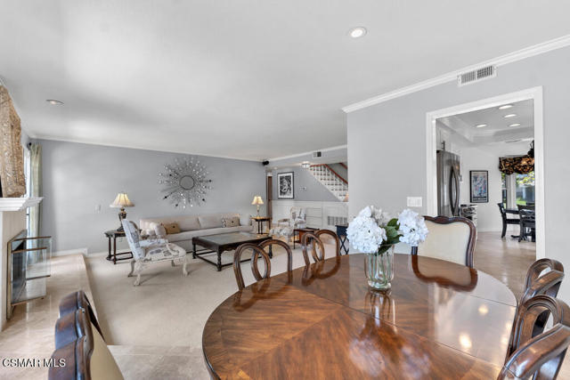 13101 Thomasville Court, Moorpark CA: https://media.crmls.org/mediaz/113497a4-cd44-41d5-862b-636ea50b8690.jpg