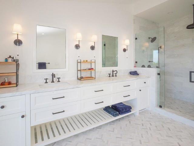 32524 Seacliff Drive, Rancho Palos Verdes CA: https://media.crmls.org/mediaz/113554a9-6409-4bf6-b592-a2168d661b77.jpg