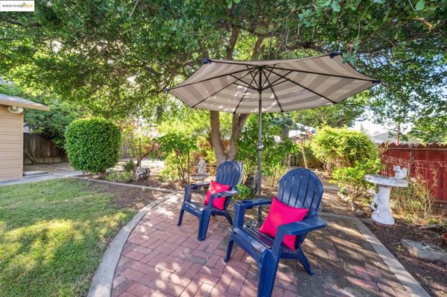 148 Estabrook, San Leandro CA: https://media.crmls.org/mediaz/11357438-28ca-4e9e-b84a-e2f28c5d7792.jpg
