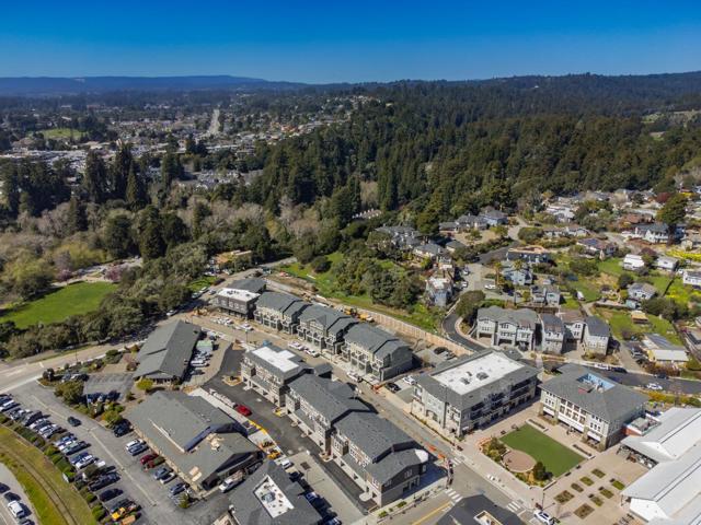 116 Aptos Village Way, Aptos CA: https://media.crmls.org/mediaz/1135c9d0-97be-4627-8039-265cb8f37119.jpg