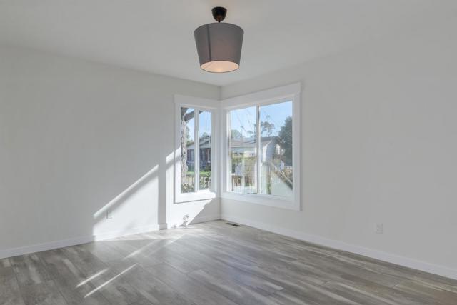 116 Daphne Way, East Palo Alto CA: https://media.crmls.org/mediaz/11360191-2d50-4863-b465-44f994789397.jpg