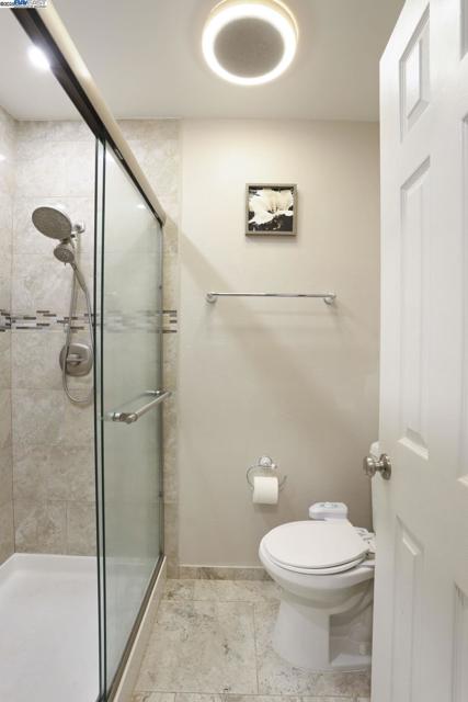 10034 Foxboro Cir, San Ramon CA: https://media.crmls.org/mediaz/11364802-b9f0-4fad-bf01-02b874ef63fe.jpg