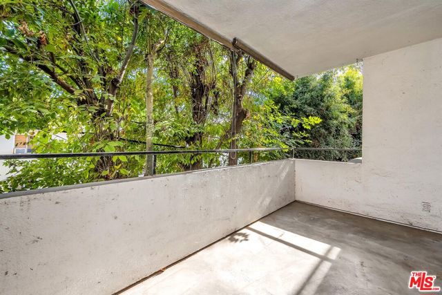 1010 North Kings Road, 218 photo 8