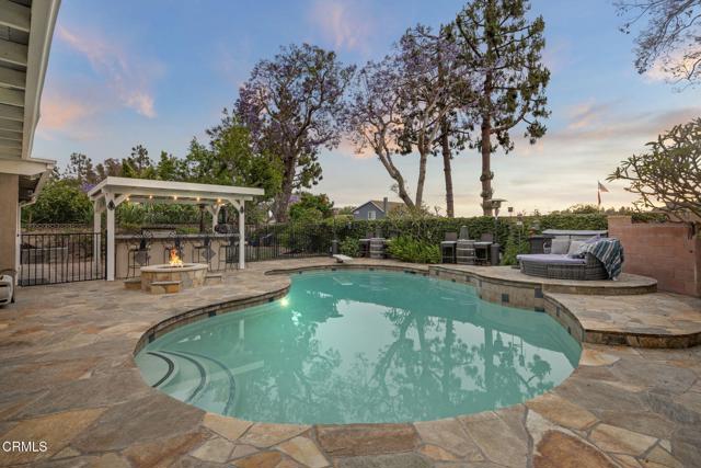 1099 N Agusta Avenue, Camarillo CA: https://media.crmls.org/mediaz/1137e4c9-9a18-4386-8693-1fe7fa229f45.jpg
