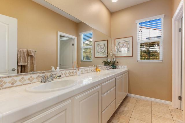 891 Antilla Way, San Marcos CA: https://media.crmls.org/mediaz/1138990c-2360-4098-bf93-65e939235353.jpg