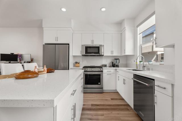 10416 Adamson Way, San Diego CA: https://media.crmls.org/mediaz/1138b798-5755-4f28-be9d-29f56cf03638.jpg