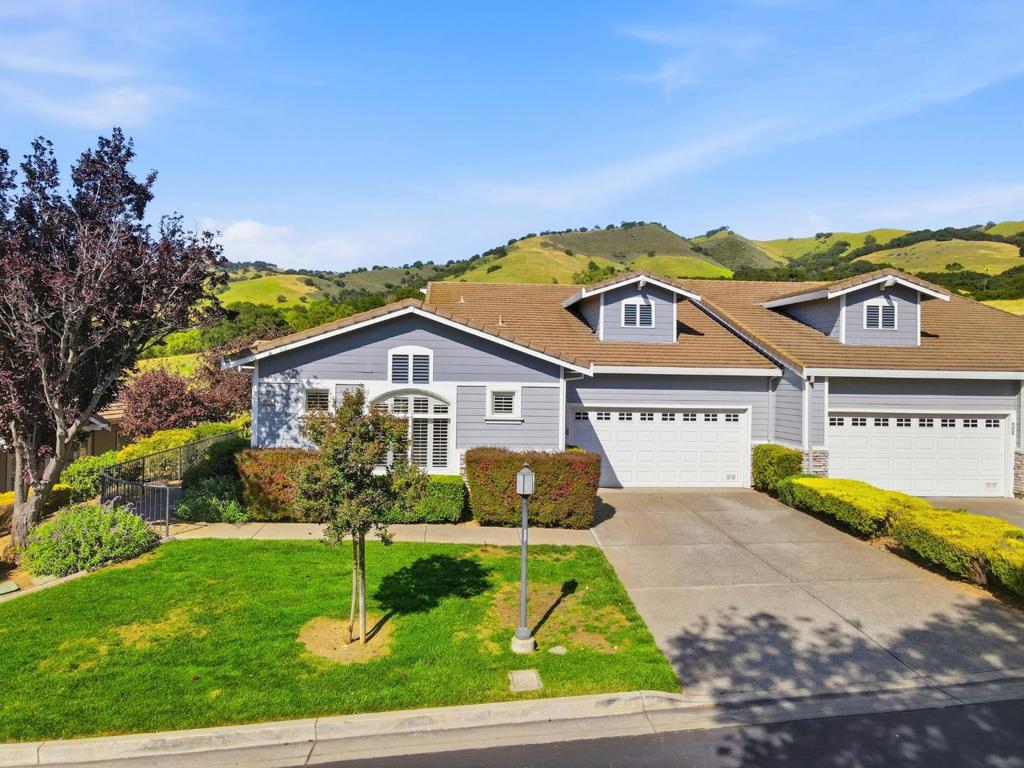 9015 Village View Drive