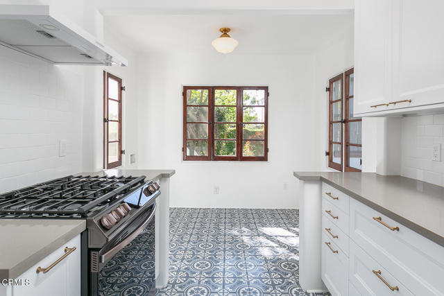 Detail Gallery Image 9 of 25 For 5240 Ellenwood Pl, Los Angeles,  CA 90041 - 4 Beds | 2 Baths