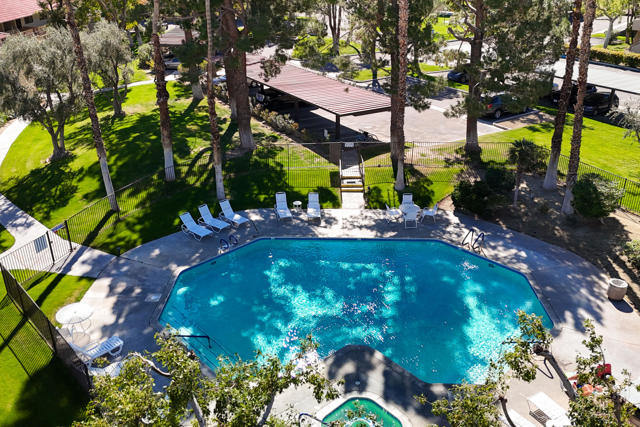675 N Los Felices W Circle, Palm Springs CA: https://media.crmls.org/mediaz/113a8354-c267-4f95-9ad5-e620acee2a7c.jpg