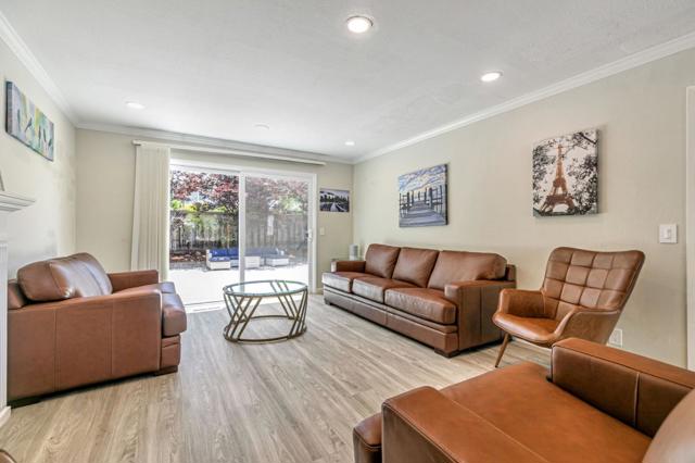 2739 Saint Giles Lane, Mountain View CA: https://media.crmls.org/mediaz/113d4c1a-b510-480f-be1c-2d3332621498.jpg