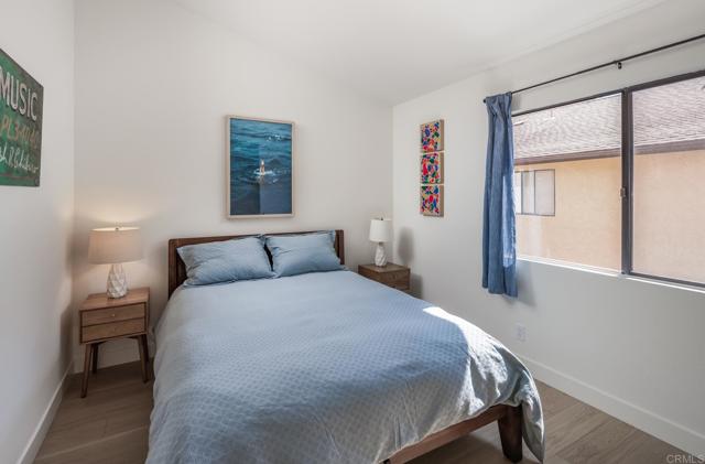 1680 N Coast Hwy 101, Encinitas CA: https://media.crmls.org/mediaz/113d7fc5-c9c3-4141-b73e-1314a46c3792.jpg