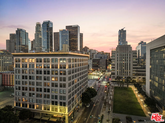 108 W 2nd Street, Los Angeles CA: https://media.crmls.org/mediaz/113dac48-b171-4e20-82aa-1ab13dd4a9e8.jpg