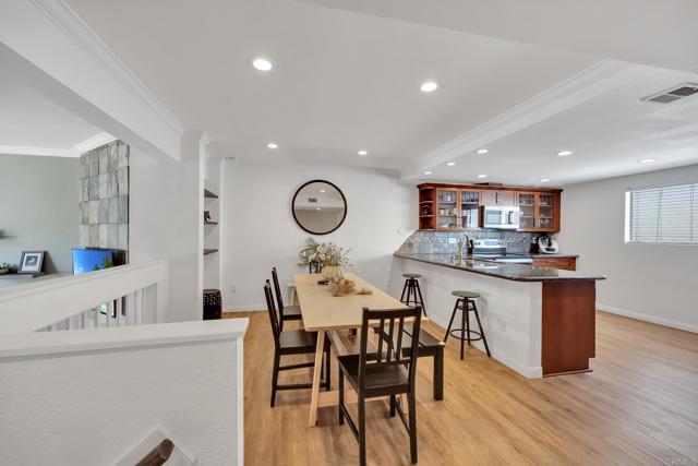 6755 Caminito Del Greco, San Diego CA: https://media.crmls.org/mediaz/113dbc5a-6276-4d4a-86e7-fe4b39b01b3e.jpg