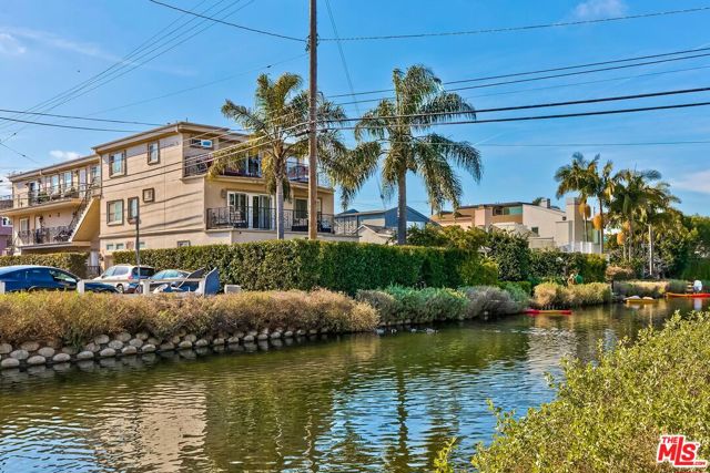 3000 Grand Canal, Venice, California 90291, ,Multi-Family,For Sale,Grand Canal,24385753