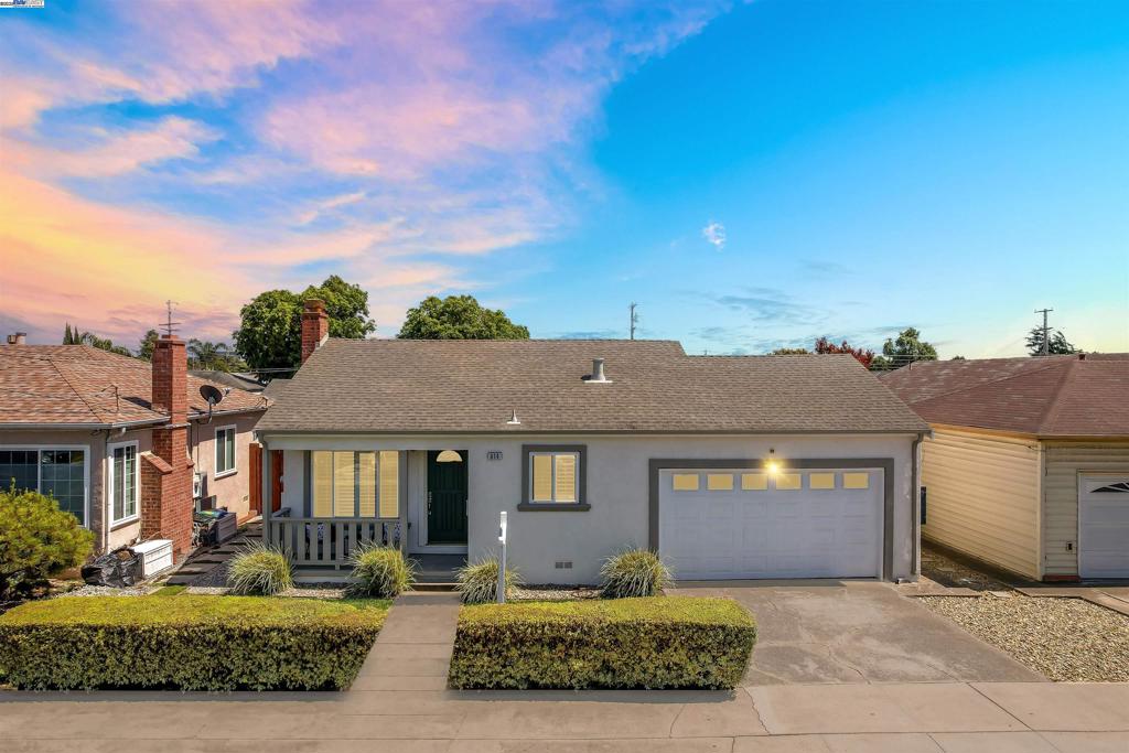 914 Leonardo Way