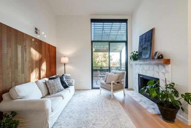 318 Soquel Avenue, Santa Cruz CA: https://media.crmls.org/mediaz/113efdbe-f6a1-4405-970d-fa7974b1ba3a.jpg