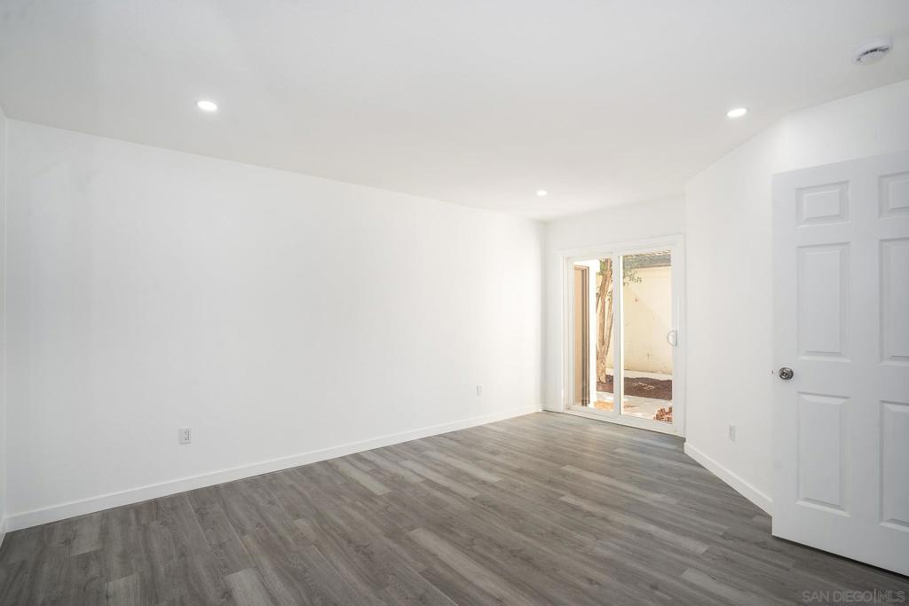 MLS #250043232SD image #20