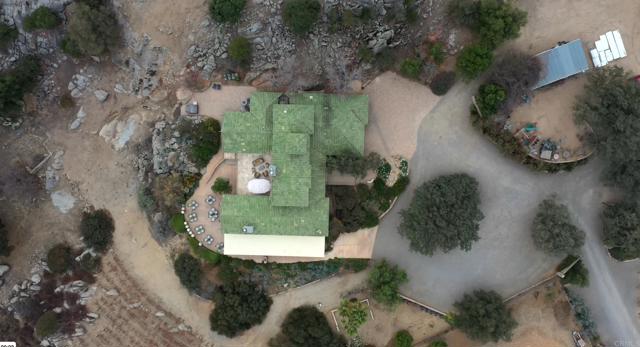 18351 WOODS HILL, Ramona CA: https://media.crmls.org/mediaz/113f6e1e-2878-4f59-b826-ce455bd7672f.jpg