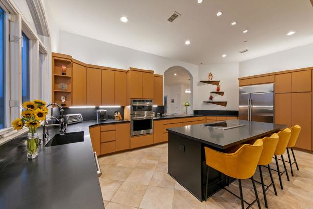 30330 Via Maria Elena, Bonsall CA: https://media.crmls.org/mediaz/1140895a-c1b7-4b2f-99a7-d999c815b1c1.jpg