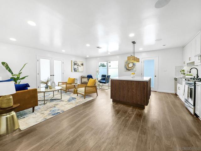 1427 Signal Ave, San Diego CA: https://media.crmls.org/mediaz/1141039a-8c84-4a16-abbe-50c4005c842e.jpg