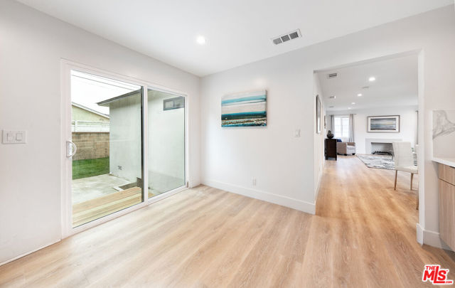 12034 Alberta Drive, Culver City CA: https://media.crmls.org/mediaz/11429cfe-3be8-4c5e-a295-5f3ac2a20fbe.jpg