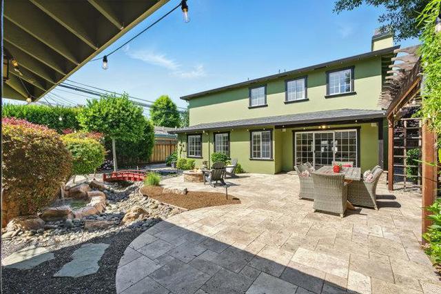 1943 Kentucky Street, Redwood City CA: https://media.crmls.org/mediaz/11451412-daf6-4cc1-80ec-3011b36f31f3.jpg