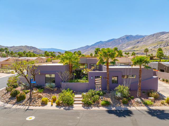 463 Lautner Lane, Palm Springs CA: https://media.crmls.org/mediaz/11456ef0-83a8-4b3a-a1d8-b4a85a53cfee.jpg