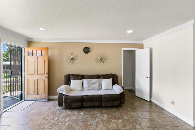 390 N 1st Street, El Cajon CA: https://media.crmls.org/mediaz/11472278-3395-4880-949d-72c9b31763ce.jpg