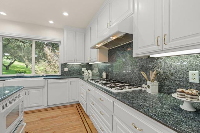 1925 Mantelli Drive, Gilroy CA: https://media.crmls.org/mediaz/11473dcf-7be7-4102-8ea6-ac46817606e6.jpg
