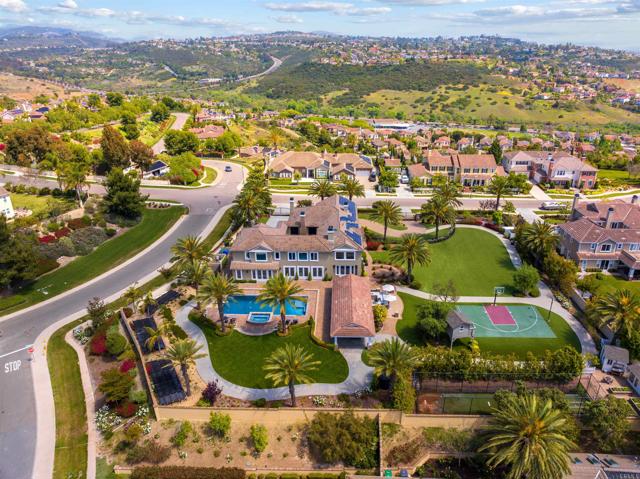 2574 Muirfields Drive, Carlsbad CA: https://media.crmls.org/mediaz/11480b8a-c8a6-4a76-bc2c-f04a3782f97d.jpg