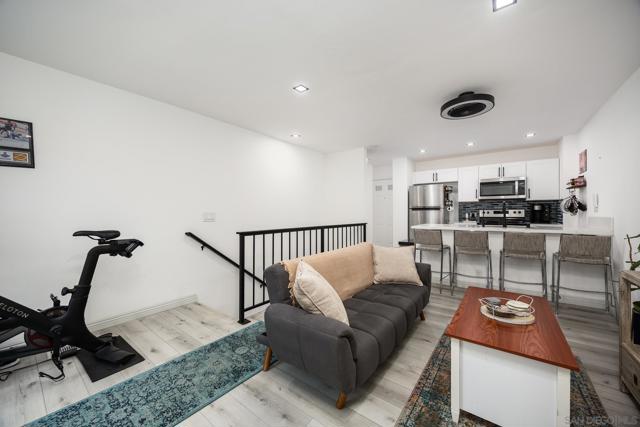 4380 Temecula St, San Diego CA: https://media.crmls.org/mediaz/11484e61-703d-477f-ae72-c941b3563af8.jpg