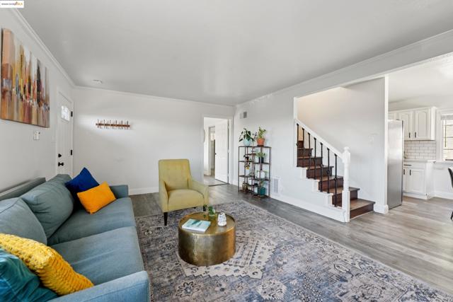 17324 Ehle St, Castro Valley CA: https://media.crmls.org/mediaz/1148a634-6c24-4540-8eb8-d46bb3657dae.jpg
