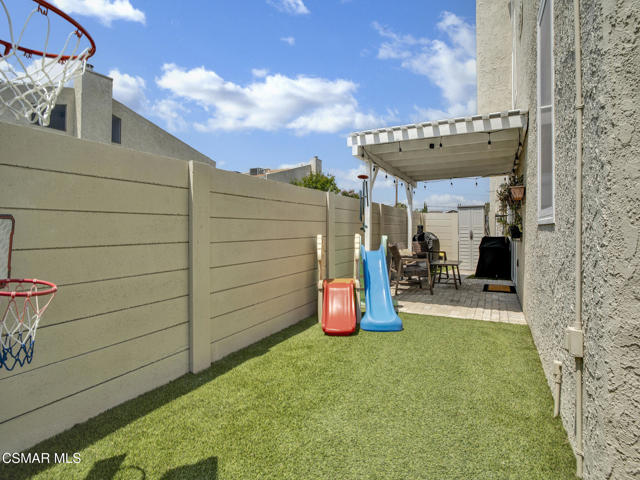 1938 Stow Street, Simi Valley CA: https://media.crmls.org/mediaz/1149ac44-388f-4928-a9bc-94c26945ada8.jpg