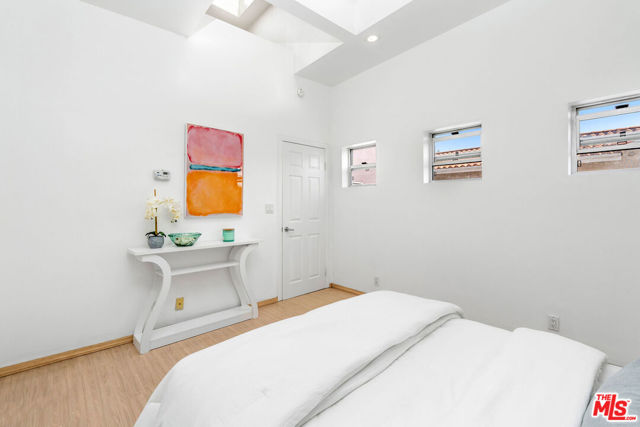 4730 Asteria Street, Torrance CA: https://media.crmls.org/mediaz/114a56ae-3021-4645-83a6-47e4dd49ca62.jpg