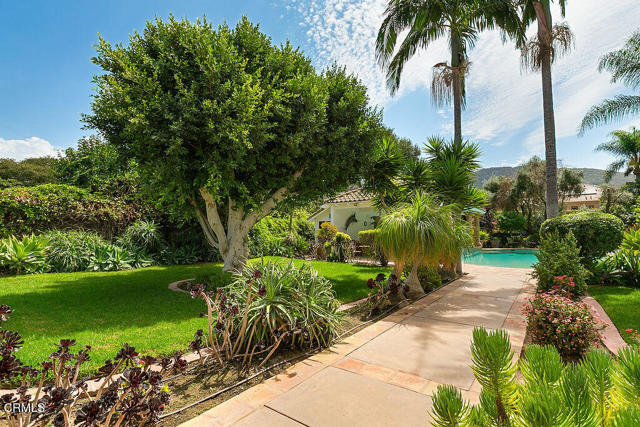 11016 Red Barn Road, Santa Rosa CA: https://media.crmls.org/mediaz/114a790a-9f56-48f3-b7cf-8238a8ba9f7f.jpg