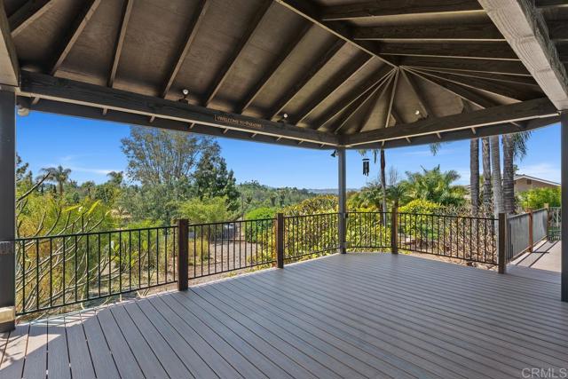 2085 Valley View Boulevard, El Cajon CA: https://media.crmls.org/mediaz/114a8013-4456-4d30-bbae-4443fe43ec20.jpg