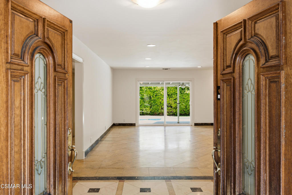 MLS #226003024 image #2