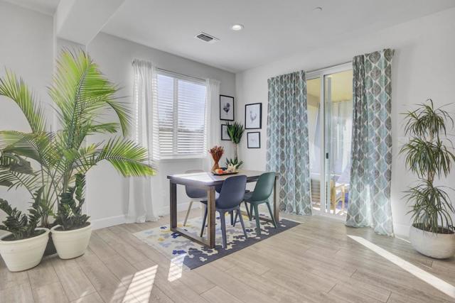 871 Cordoba Way, Hollister CA: https://media.crmls.org/mediaz/114b4681-c766-47fc-92f4-994f234f9db1.jpg