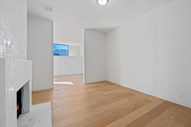46640 Amir Drive, Palm Desert CA: https://media.crmls.org/mediaz/114b63c1-3891-4d47-a99a-e6a5e714c3e7.jpg