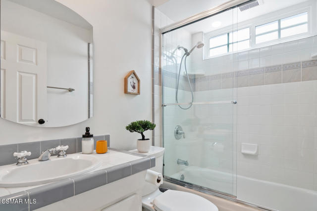 1791 Hewitt Place, Simi Valley CA: https://media.crmls.org/mediaz/114be24e-e687-4e73-8fb7-efd99cadc09e.jpg