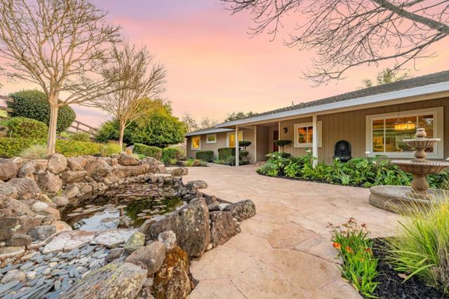 10260 Lucky Court, Gilroy CA: https://media.crmls.org/mediaz/114beb43-1904-49a8-823b-23dd54e67155.jpg